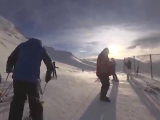 4k publiek klaarkomen op mond in ski lift deel 1, 2